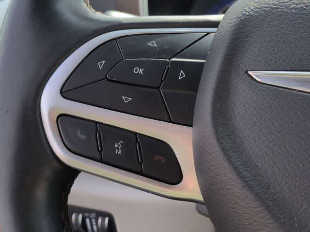Thumbnail: 2018 Chrysler Pacifica - 25