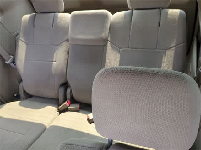Thumbnail: 2011 Chrysler Town & Country - 19