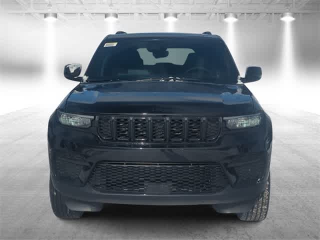 Thumbnail: 2025 Jeep Grand Cherokee - 3