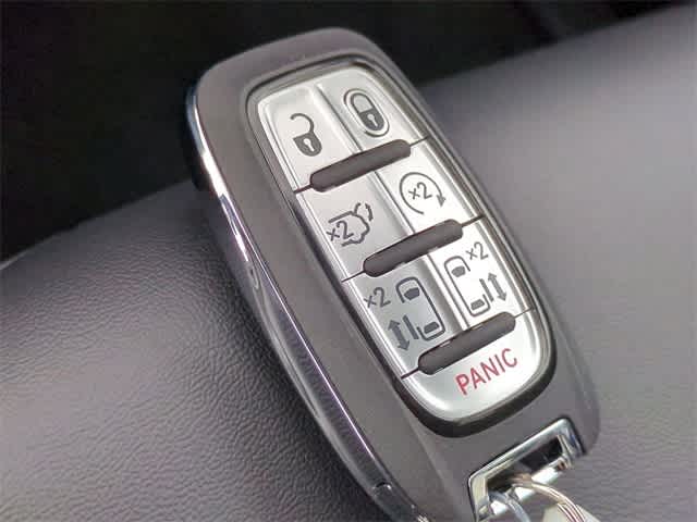 Thumbnail: 2026 Chrysler Pacifica - 36