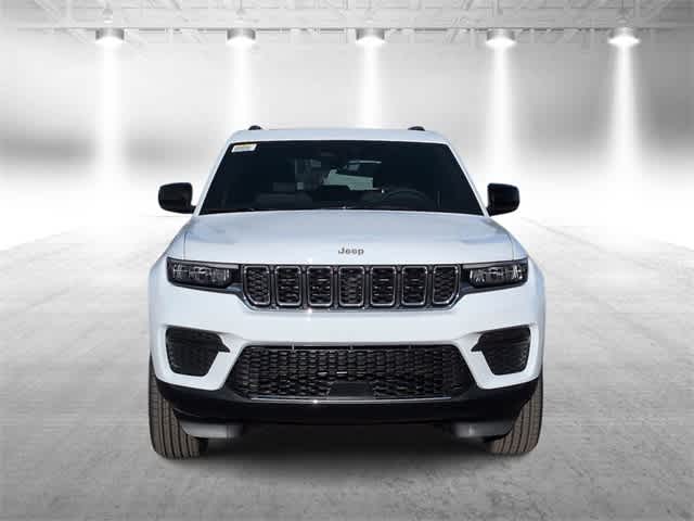 Thumbnail: 2025 Jeep Grand Cherokee - 3