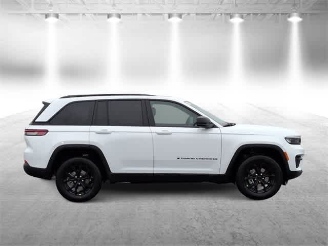 Thumbnail: 2025 Jeep Grand Cherokee - 9