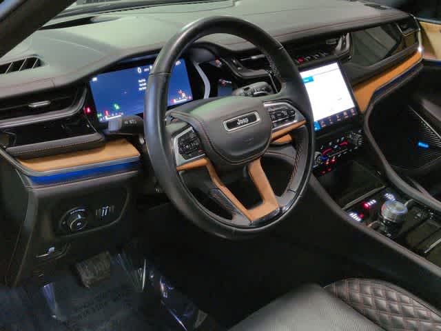 Thumbnail: 2023 Jeep Grand Cherokee - 10
