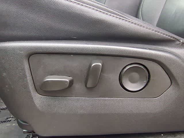 Thumbnail: 2023 Chevrolet Tahoe - 16