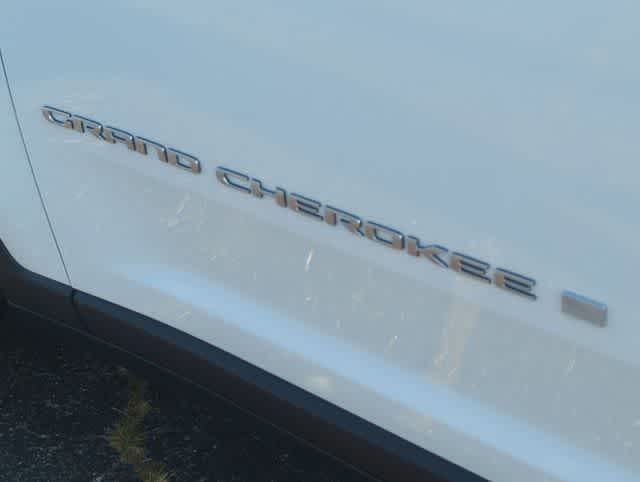 Thumbnail: 2025 Jeep Grand Cherokee - 13