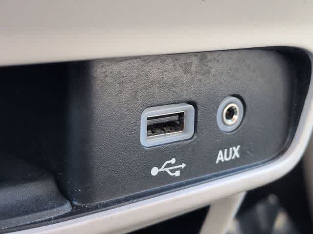 Thumbnail: 2020 Chrysler Pacifica - 31