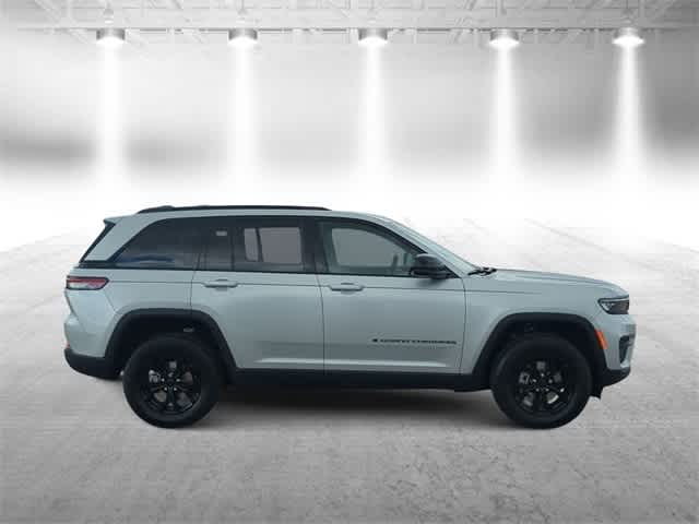 Thumbnail: 2025 Jeep Grand Cherokee - 9