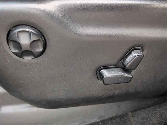 Thumbnail: 2012 Jeep Grand Cherokee - 17