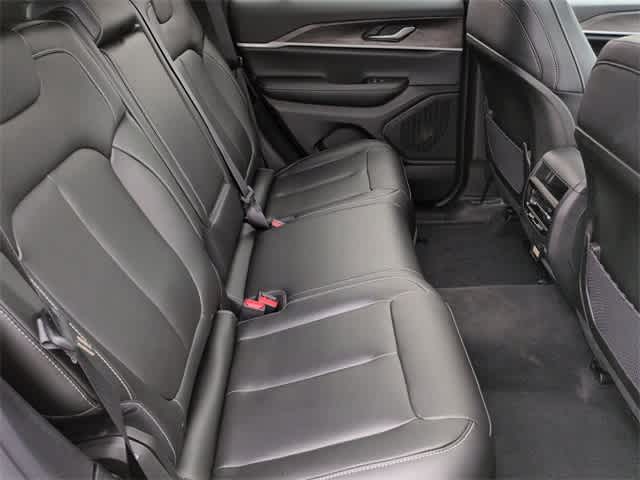 Thumbnail: 2025 Jeep Grand Cherokee - 21