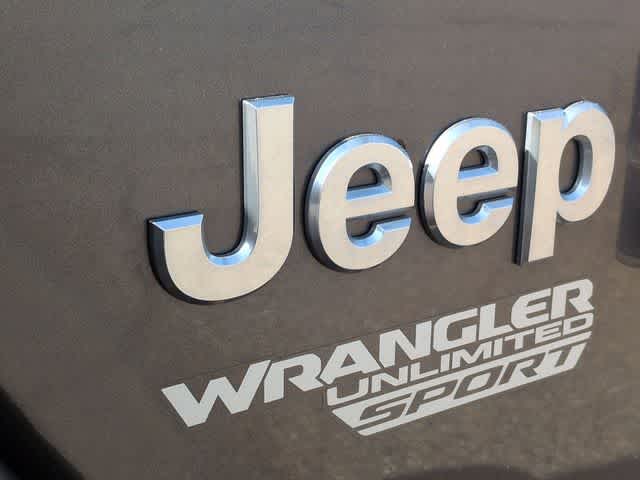 Thumbnail: 2018 Jeep Wrangler - 12