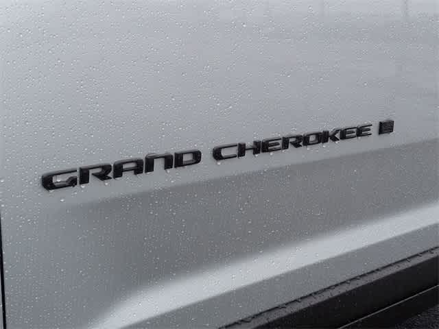 Thumbnail: 2025 Jeep Grand Cherokee L - 12