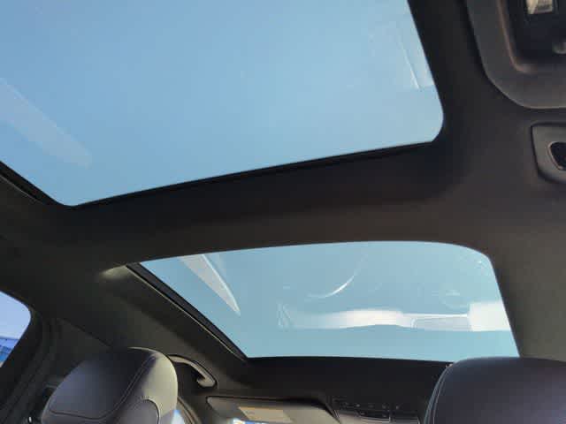 Thumbnail: 2018 Mercedes-Benz GLC - 22