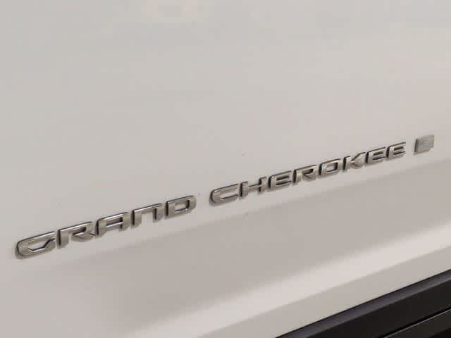 Thumbnail: 2022 Jeep Grand Cherokee - 13