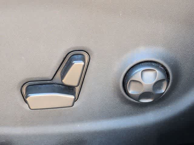 Thumbnail: 2021 Jeep Cherokee - 16