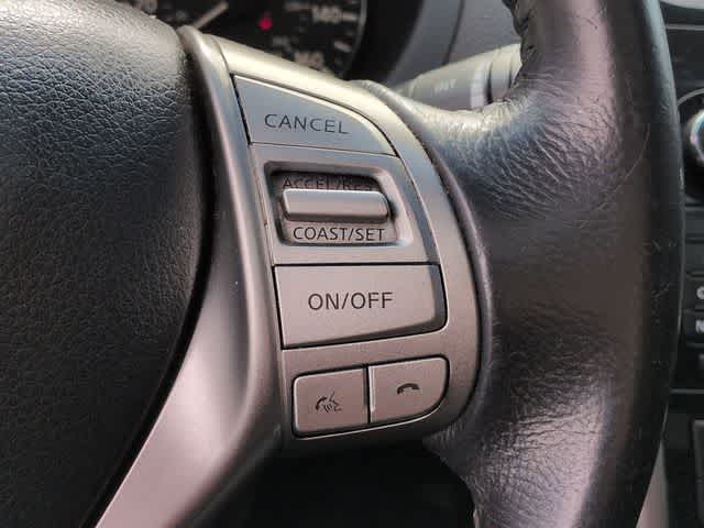 Thumbnail: 2015 Nissan Altima - 26