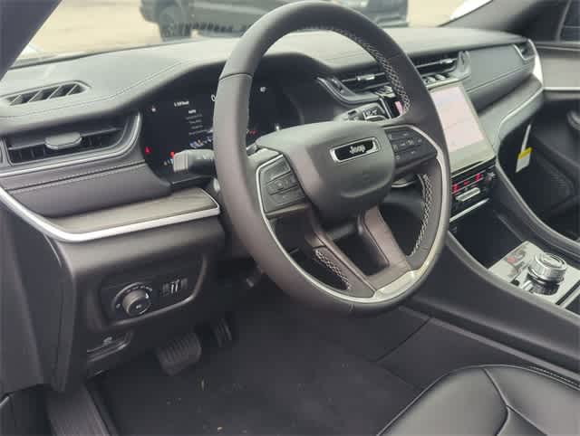 Thumbnail: 2025 Jeep Grand Cherokee - 10