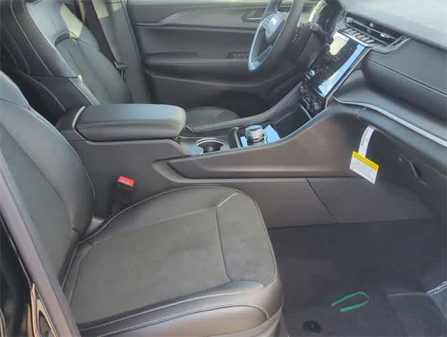 Thumbnail: 2025 Jeep Grand Cherokee - 23