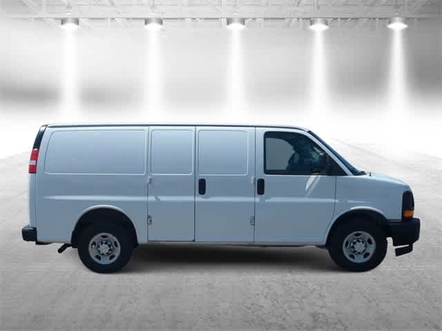 Thumbnail: 2017 Chevrolet Express - 9