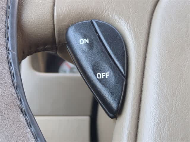 Thumbnail: 2005 Ford Escape - 25