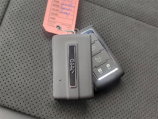 Thumbnail: 2025 Jeep Grand Cherokee - 35