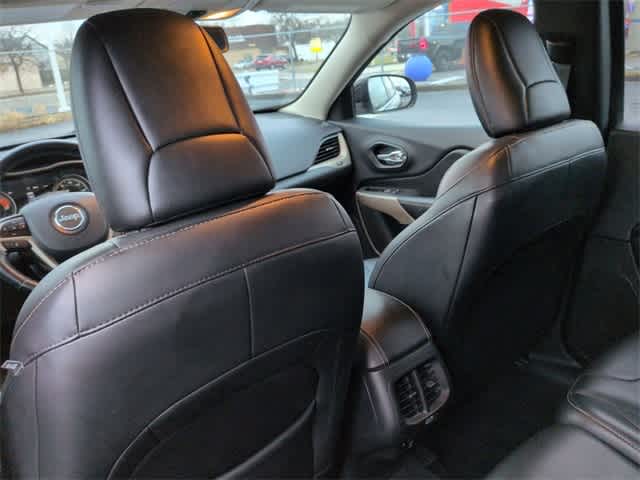 Thumbnail: 2018 Jeep Cherokee - 19