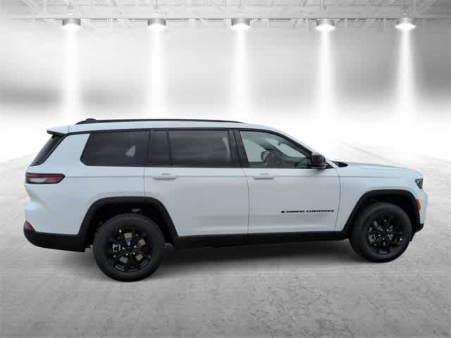 Thumbnail: 2025 Jeep Grand Cherokee L - 9