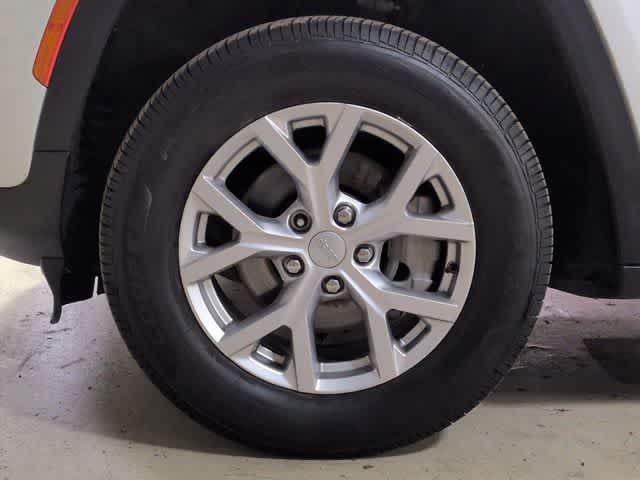 Thumbnail: 2022 Jeep Grand Cherokee - 14