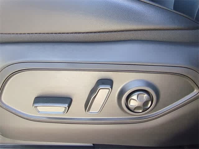 Thumbnail: 2025 Jeep Grand Cherokee L - 17