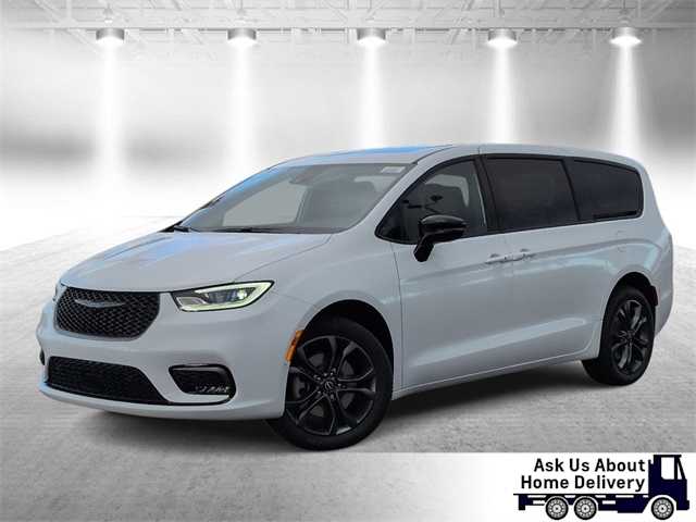 Thumbnail: 2026 Chrysler Pacifica - 1