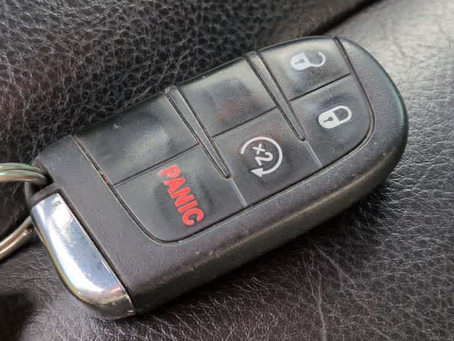 Thumbnail: 2020 Jeep Renegade - 34