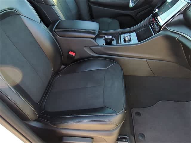 Thumbnail: 2025 Jeep Grand Cherokee L - 25