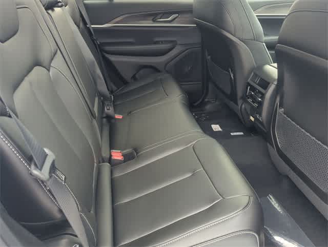 Thumbnail: 2025 Jeep Grand Cherokee - 21