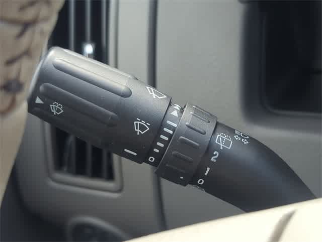 Thumbnail: 2010 Ford Edge - 25