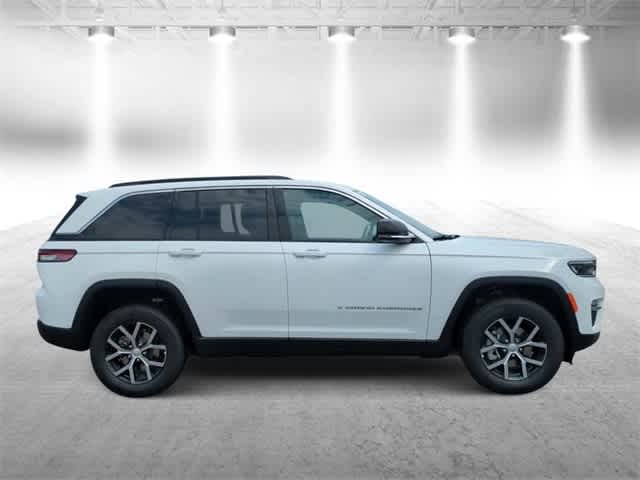 Thumbnail: 2024 Jeep Grand Cherokee - 9