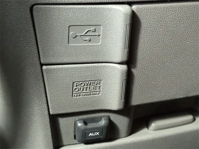 Thumbnail: 2015 Honda Odyssey - 31