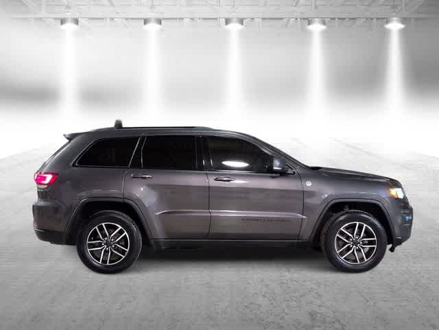 Thumbnail: 2020 Jeep Grand Cherokee - 9