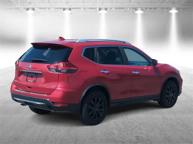 Thumbnail: 2017 Nissan Rogue - 8