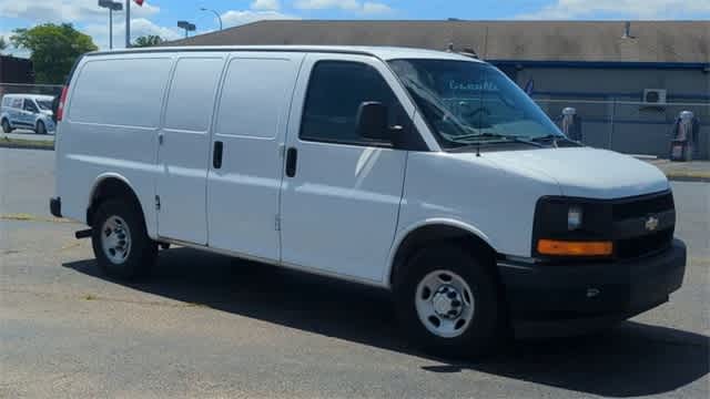 Thumbnail: 2017 Chevrolet Express - 2
