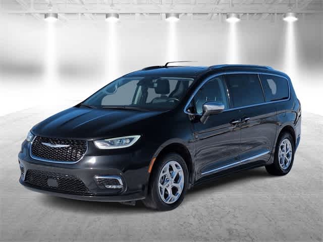 Thumbnail: 2021 Chrysler Pacifica - 4
