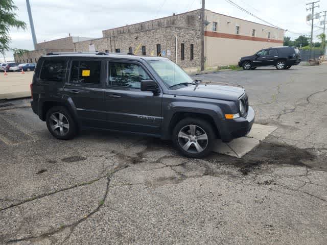 Thumbnail: 2016 Jeep Patriot - 7