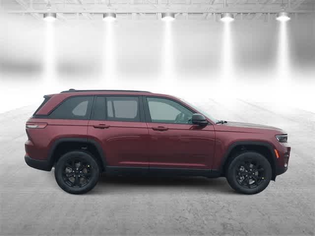 Thumbnail: 2025 Jeep Grand Cherokee - 9