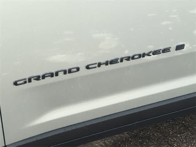 Thumbnail: 2025 Jeep Grand Cherokee L - 13