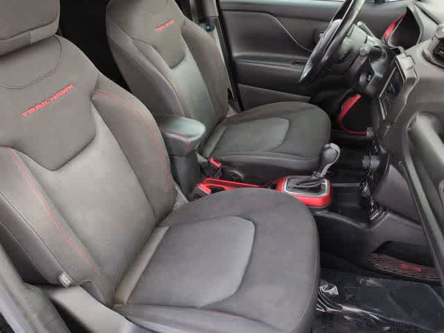 Thumbnail: 2019 Jeep Renegade - 22