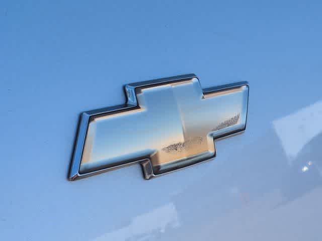 Thumbnail: 2011 Chevrolet Impala - 12