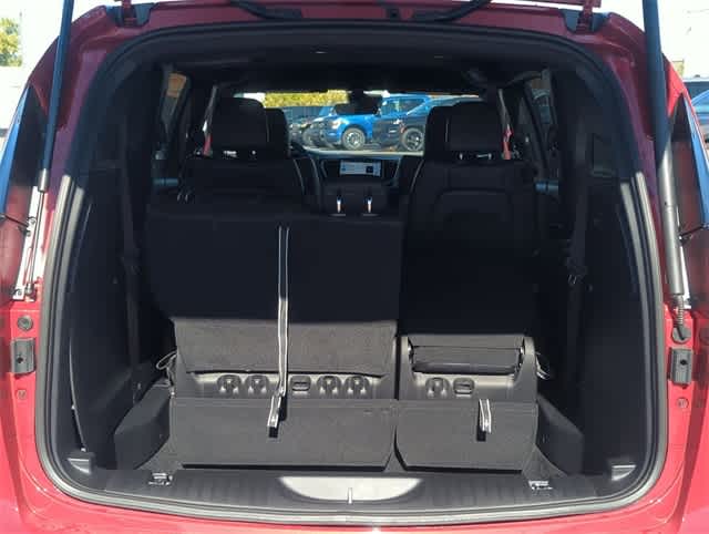 Thumbnail: 2026 Chrysler Voyager - 35