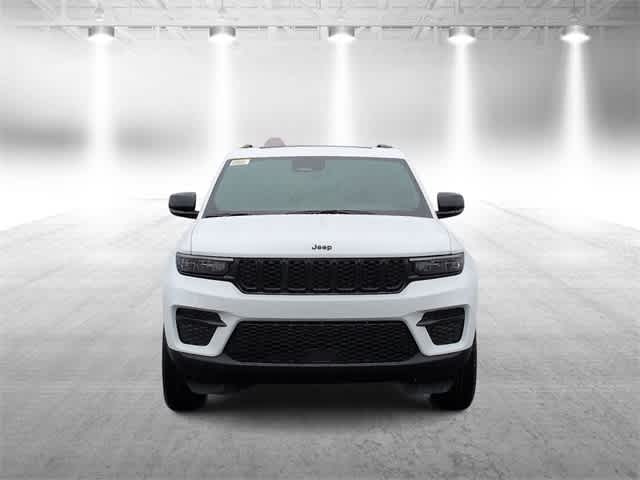 Thumbnail: 2025 Jeep Grand Cherokee - 3
