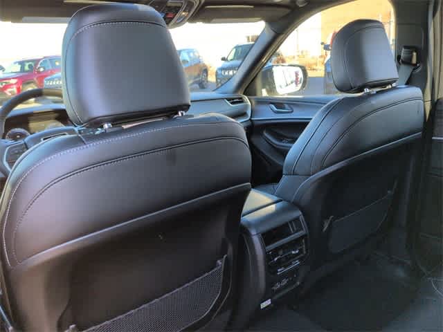 Thumbnail: 2025 Jeep Grand Cherokee - 18