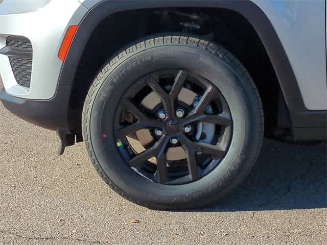 Thumbnail: 2025 Jeep Grand Cherokee - 13