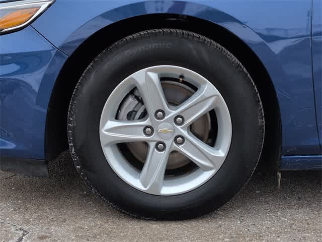 Thumbnail: 2023 Chevrolet Malibu - 14