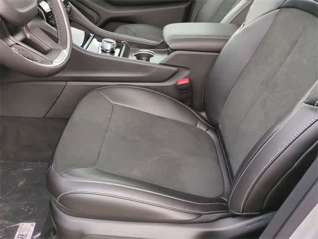 Thumbnail: 2025 Jeep Grand Cherokee - 16